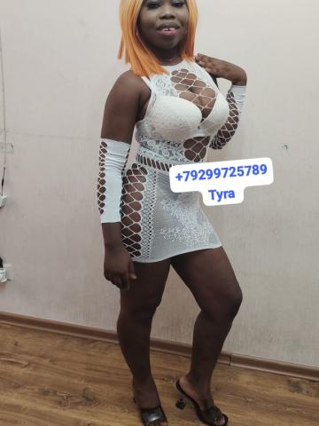 Моника фото 3